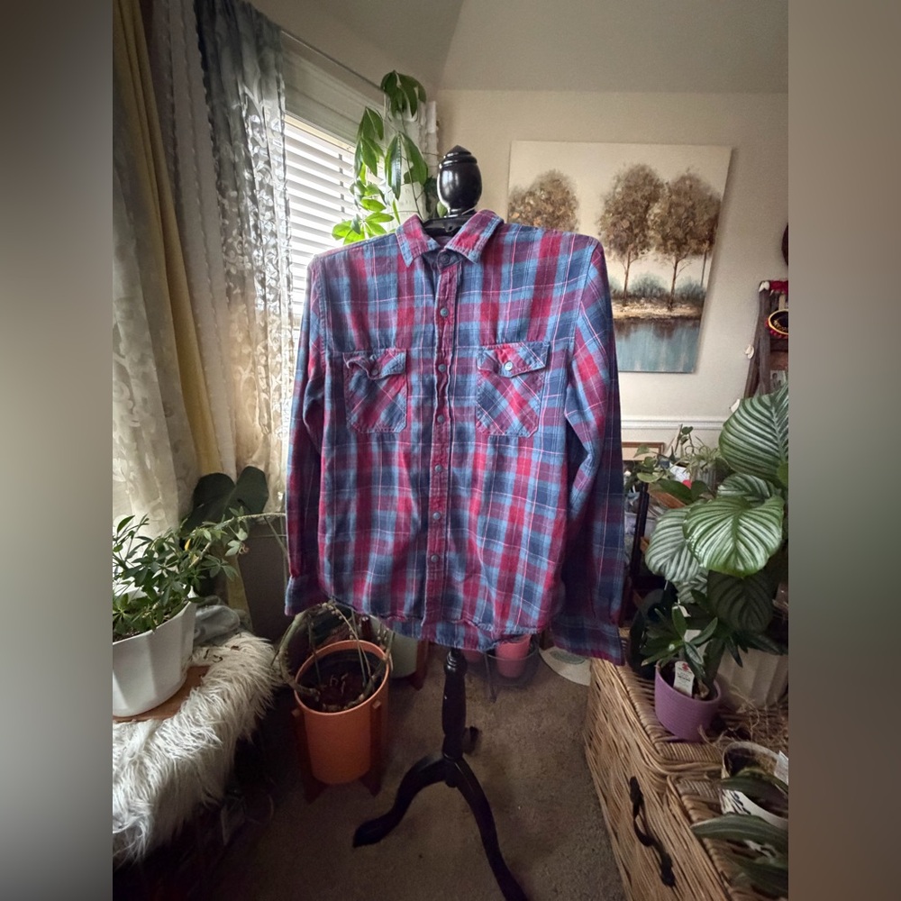 Gently Used Arizona Jean Company Red and Blue Flannel Shirt